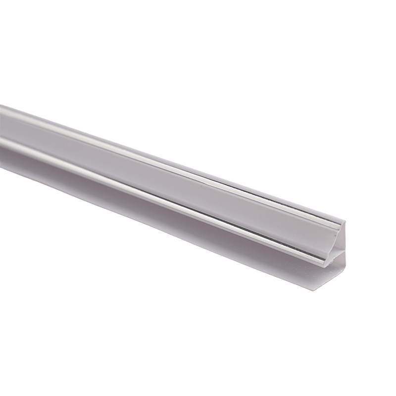 Perfil de PVC de 0,85*0,85 cm, 90 g/m con esquina plateada estampada en caliente Perfil de PVC de 0,85*0,85 cm, 90 g/m con esquina plateada estampada en caliente